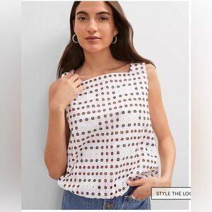 Bubble hem eyelet top - color on trend brownish/burgundy  size XL